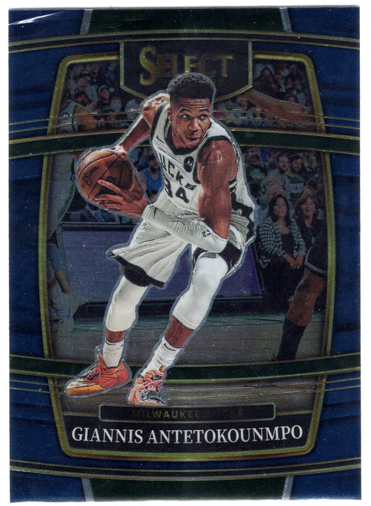 2021-22 Panini Select #35 Giannis Antetokounmpo Blue (Retail Base)