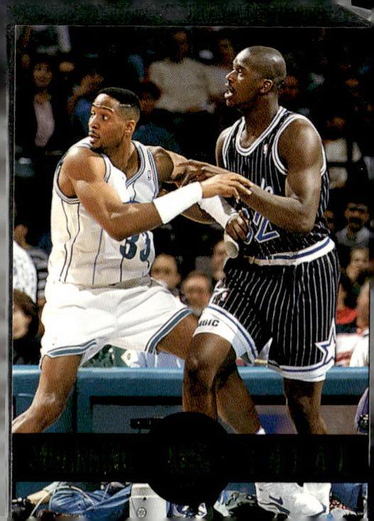 1993-94 SkyBox Premium #SS3 Alonzo Mourning / Shaquille O'Neal Showdown Series